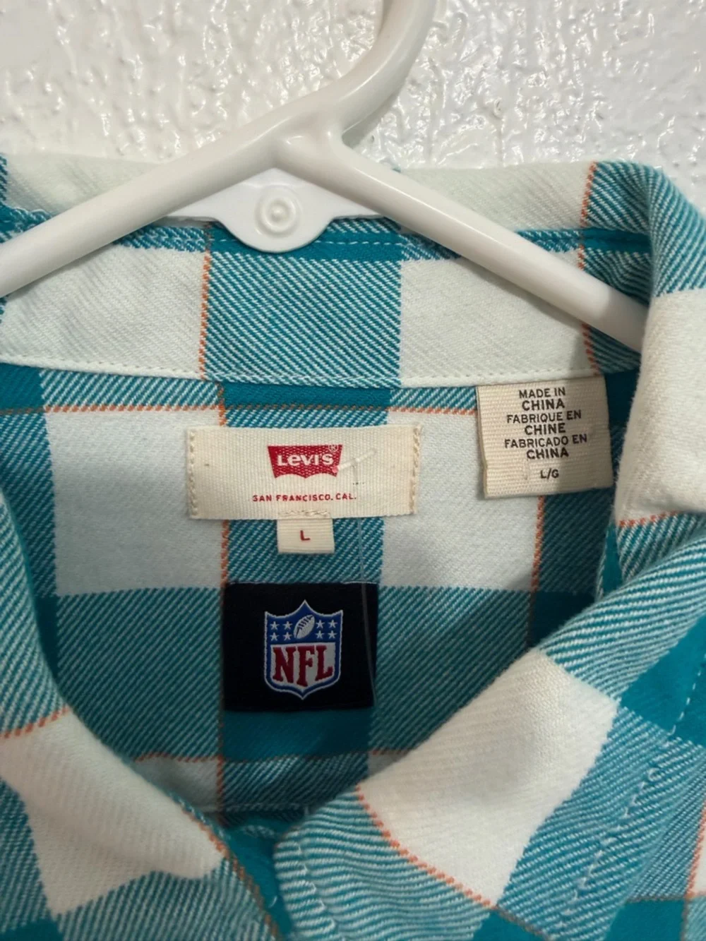 Levi’s NFL Miami Dolphins Flannel Shirt Men’s L Teal Plaid Button Down